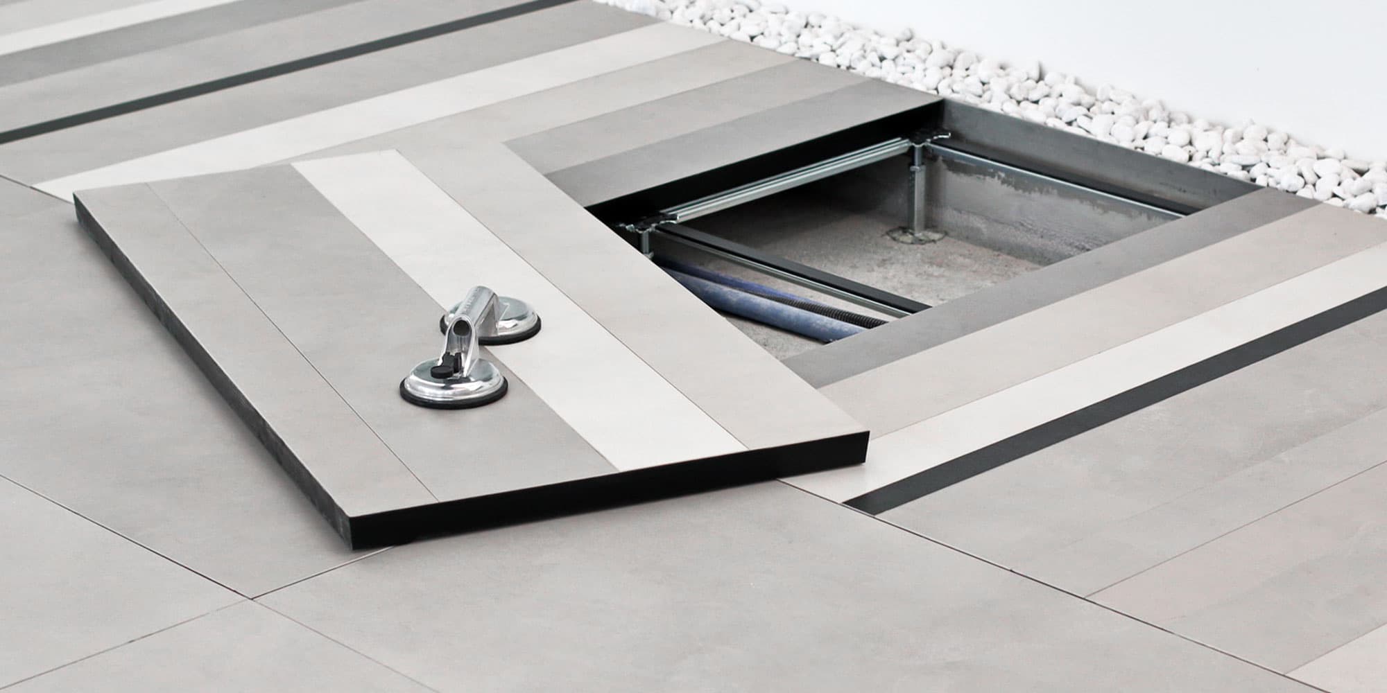 Nesite raised floor panel with suction cup lifter — DIVIO, exclusive distributor in Kazakhstan